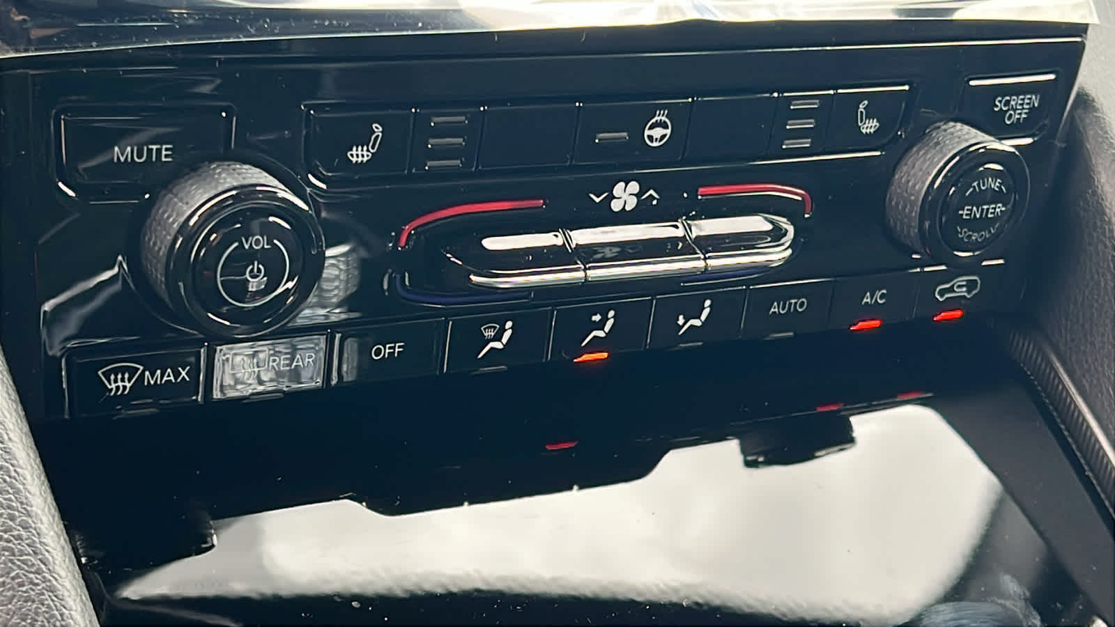 Thumbnail: 2025 Jeep Grand Cherokee - 14