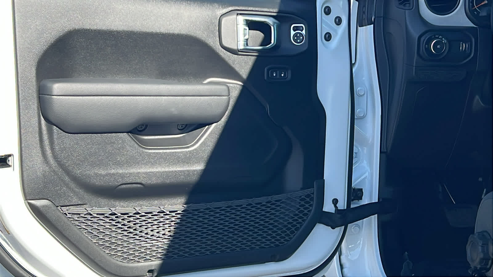 Thumbnail: 2026 Jeep Wrangler - 23