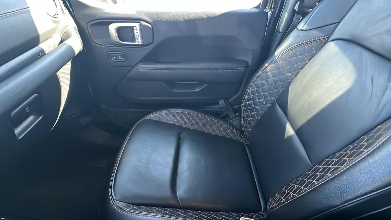 Thumbnail: 2022 Jeep Gladiator - 12