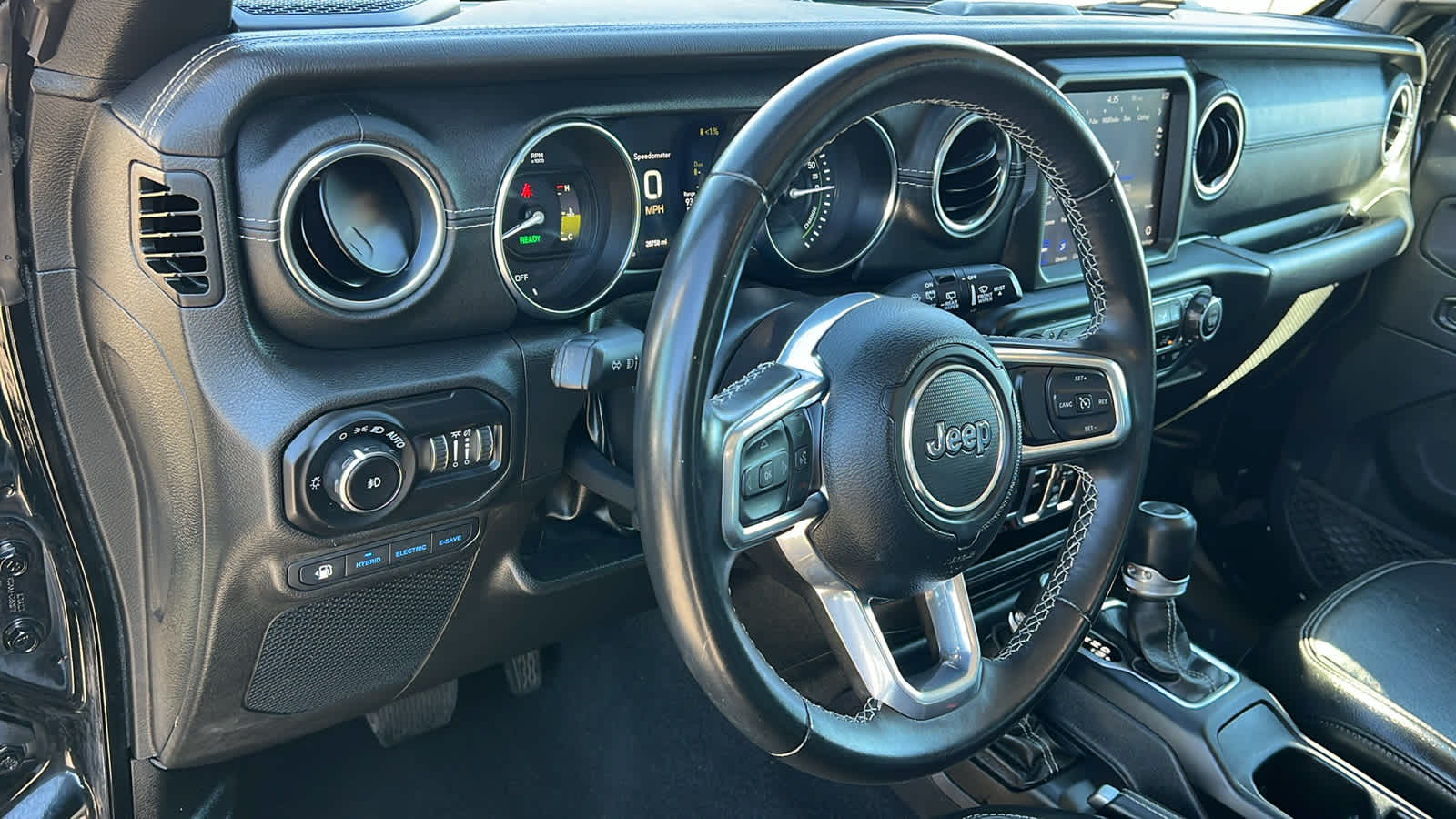 Thumbnail: 2022 Jeep Wrangler - 10