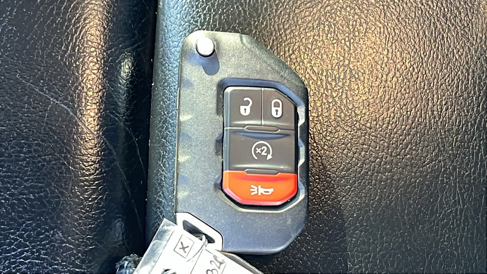 Thumbnail: 2021 Jeep Wrangler - 29