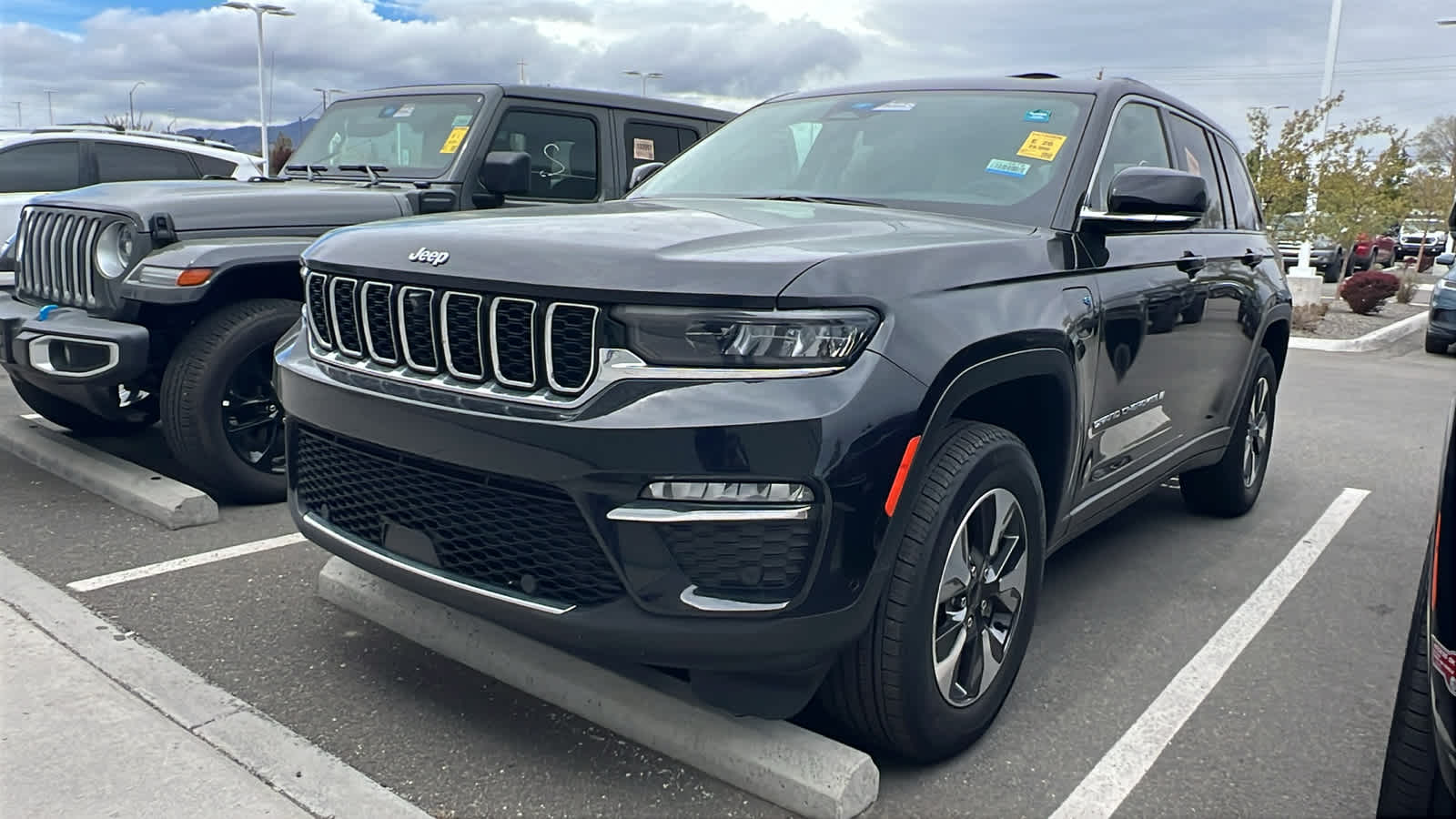 Thumbnail: 2022 Jeep Grand Cherokee - 1