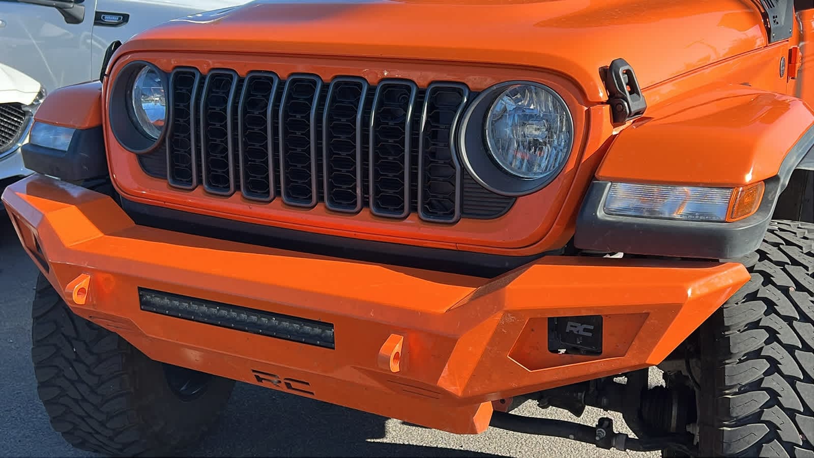 Thumbnail: 2025 Jeep Gladiator - 2
