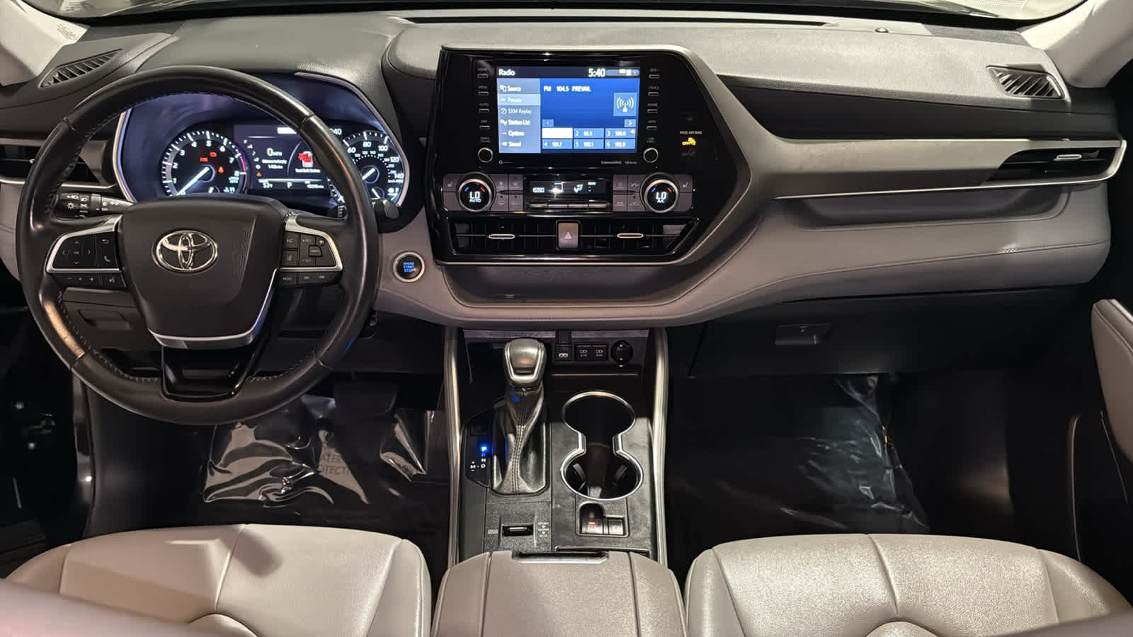 Thumbnail: 2021 Toyota Highlander - 26