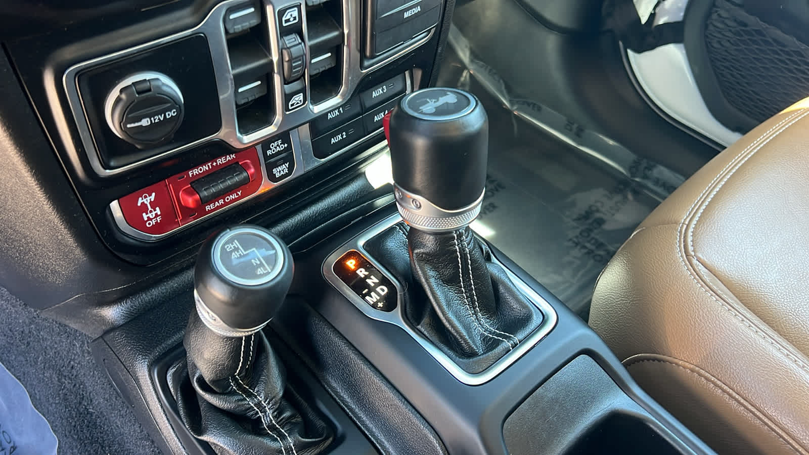 Thumbnail: 2021 Jeep Wrangler - 13