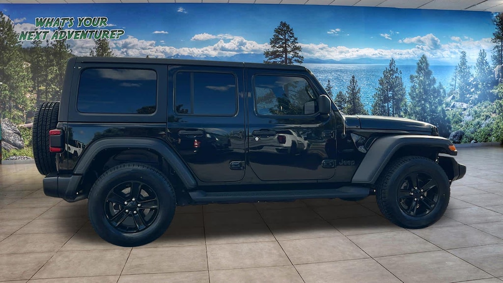 Used 2022 Jeep Wrangler Unlimited Sport Altitude SUV