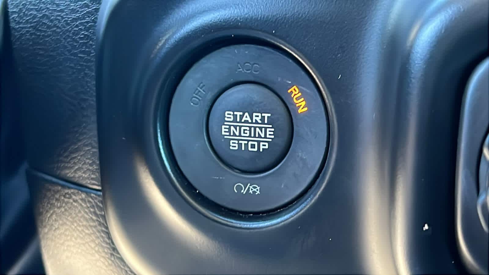 Thumbnail: 2022 Jeep Wrangler - 17