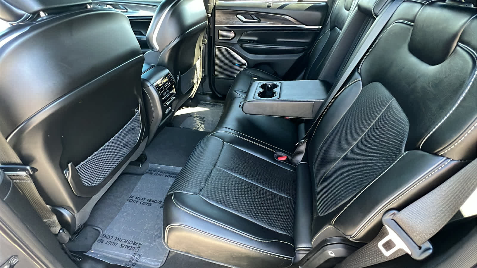 Thumbnail: 2023 Jeep Grand Cherokee - 24