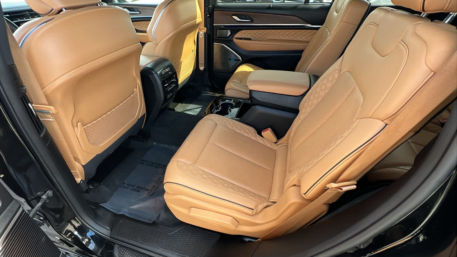 Thumbnail: 2021 Jeep Grand Cherokee L - 24