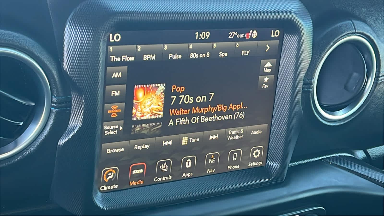 Thumbnail: 2021 Jeep Wrangler - 15