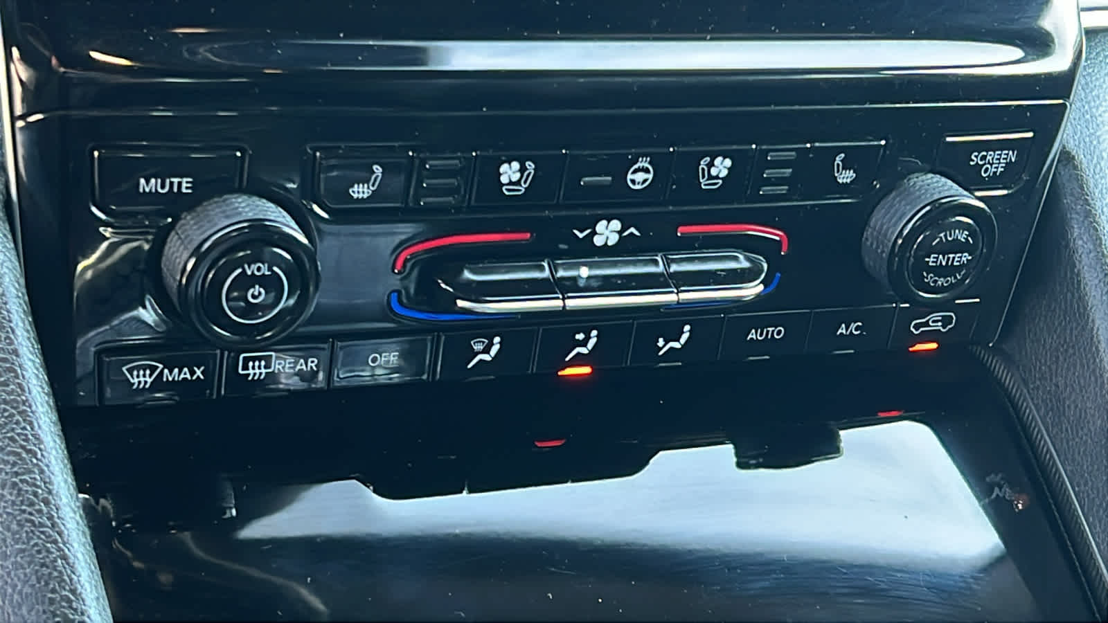 Thumbnail: 2024 Jeep Grand Cherokee L - 14