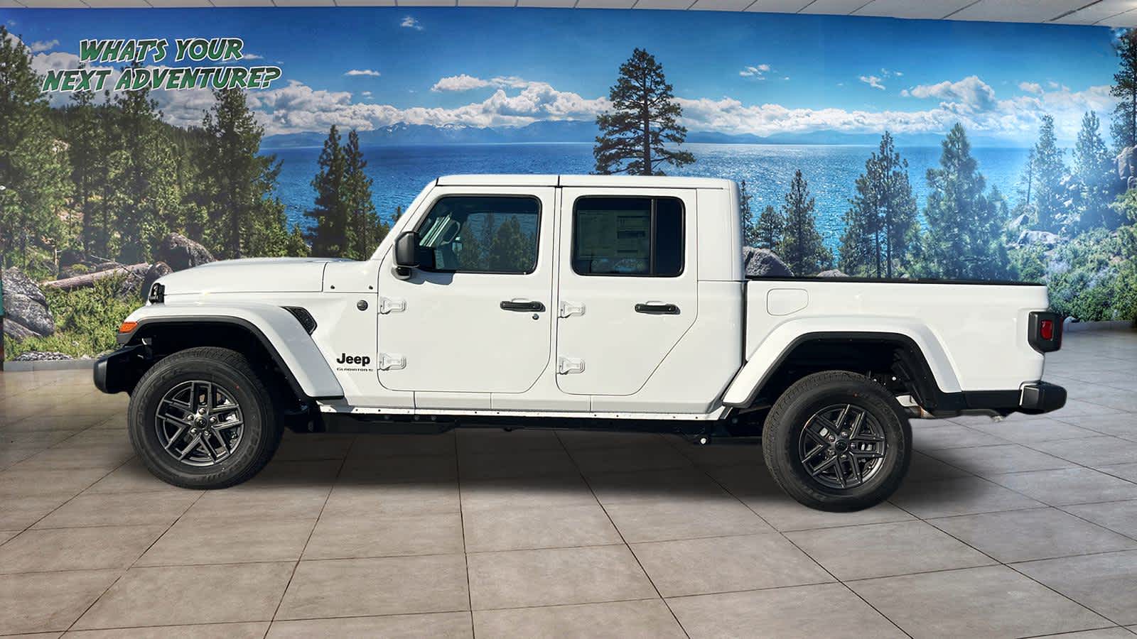 Thumbnail: 2026 Jeep Gladiator - 8