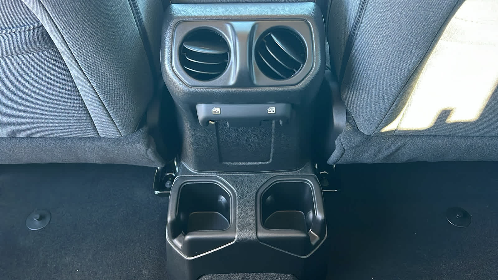 Thumbnail: 2026 Jeep Gladiator - 25