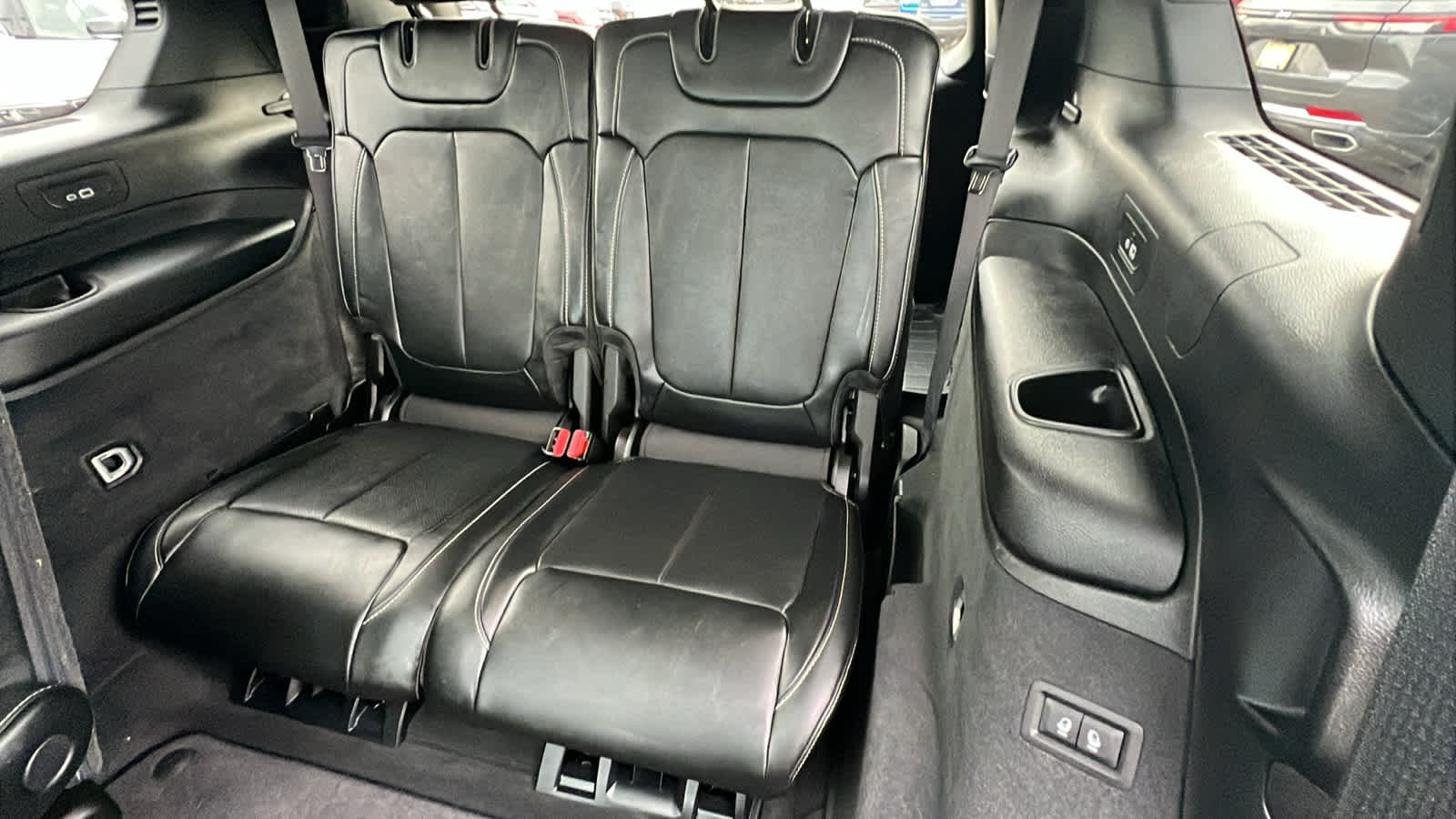 Thumbnail: 2025 Jeep Grand Cherokee L - 32