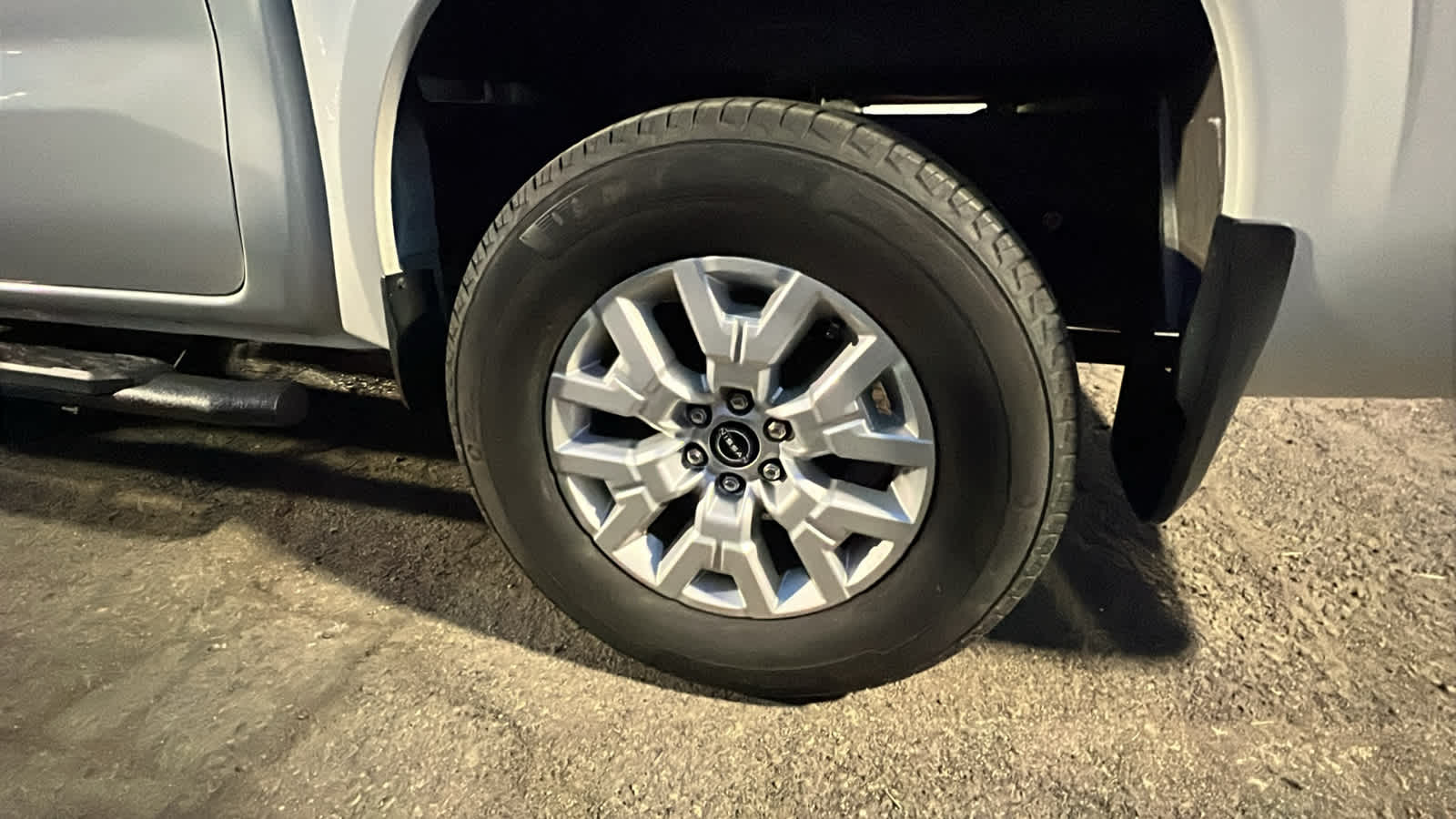 Thumbnail: 2023 Nissan Frontier - 9