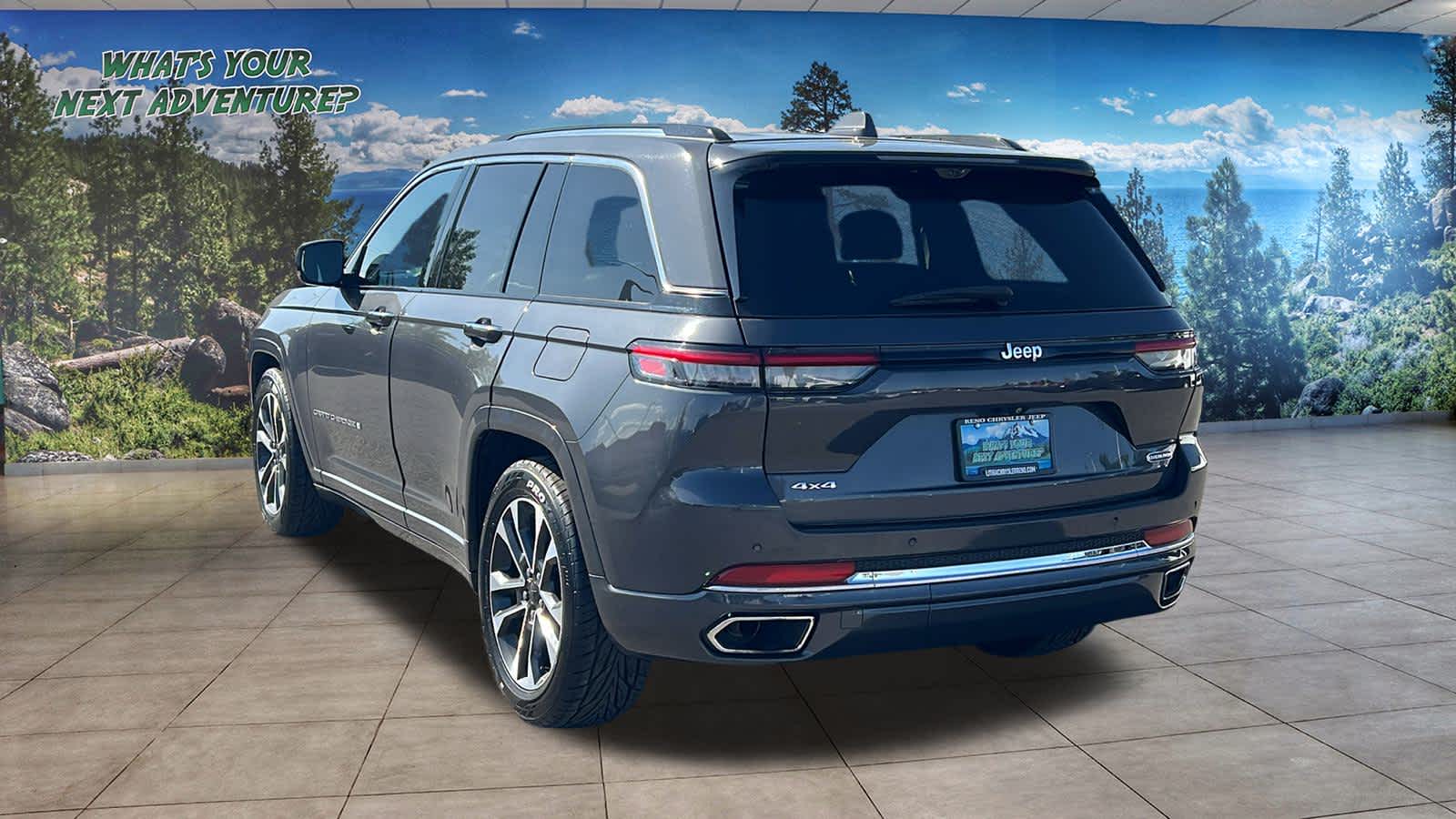 2022 Jeep Grand Cherokee Overland 7