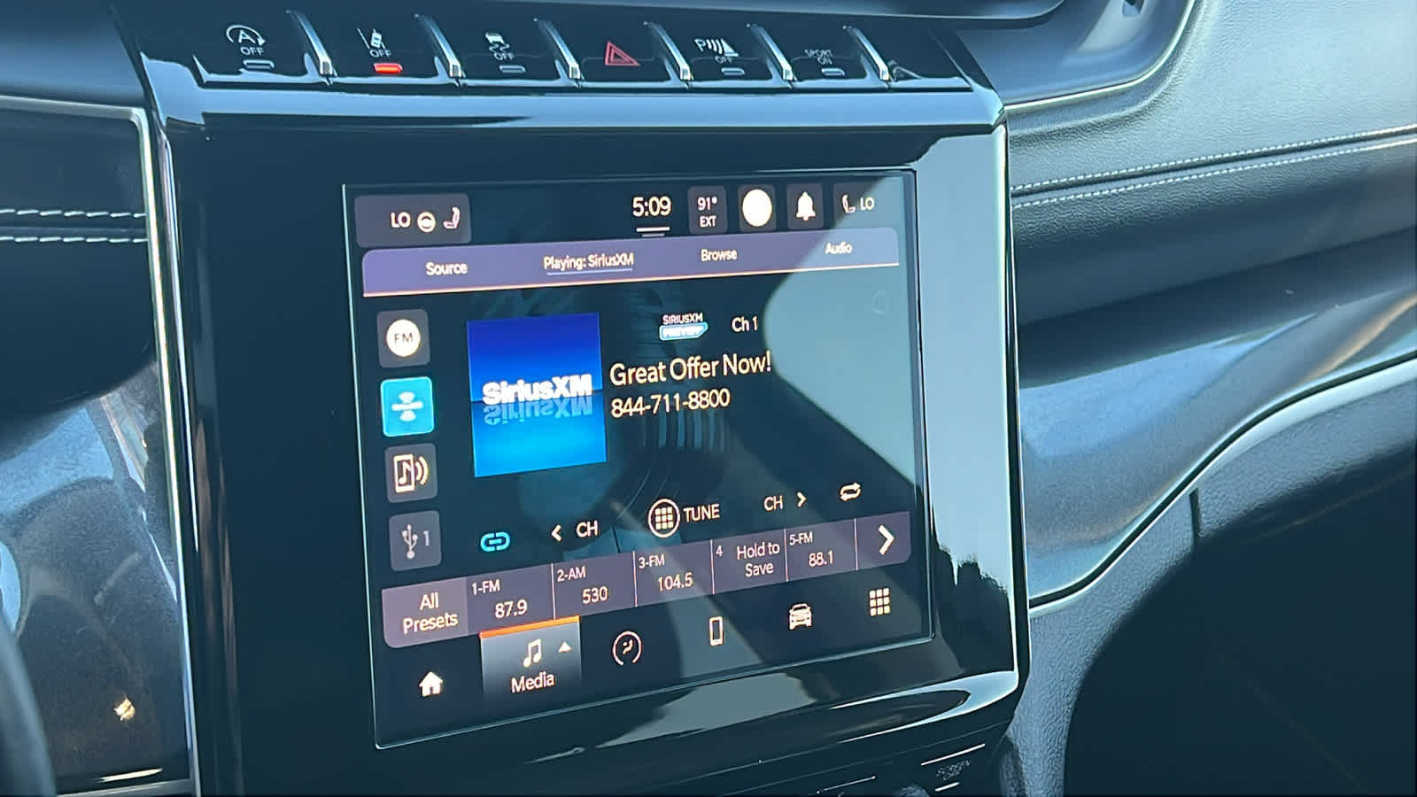 Thumbnail: 2022 Jeep Grand Cherokee - 15