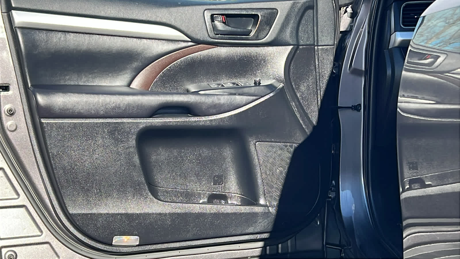 Thumbnail: 2019 Toyota Highlander - 23