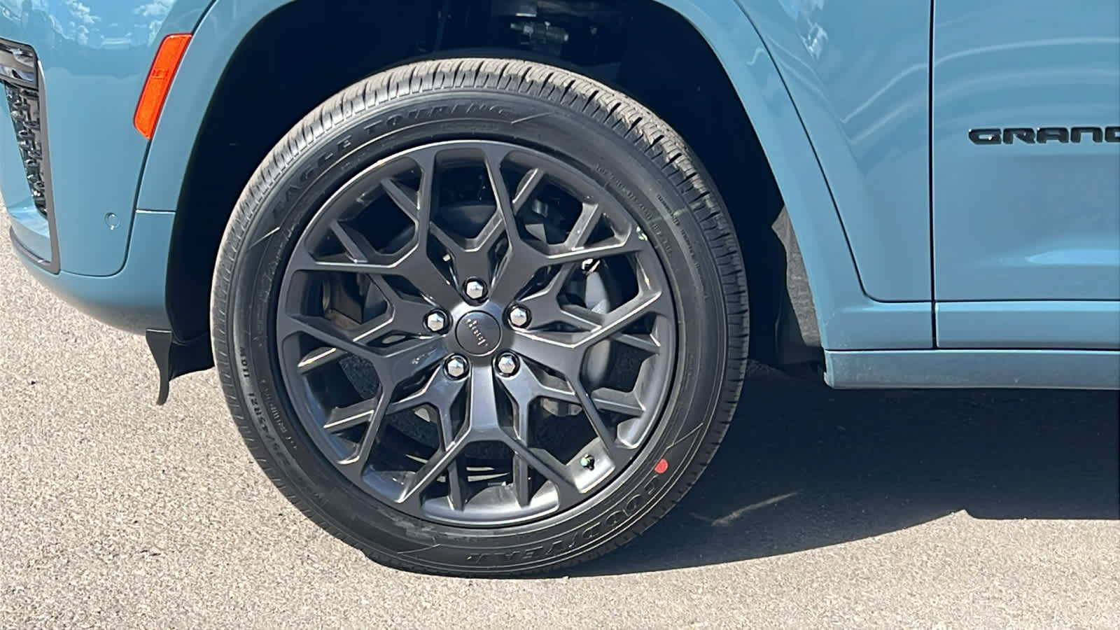 Thumbnail: 2026 Jeep Grand Cherokee L - 9