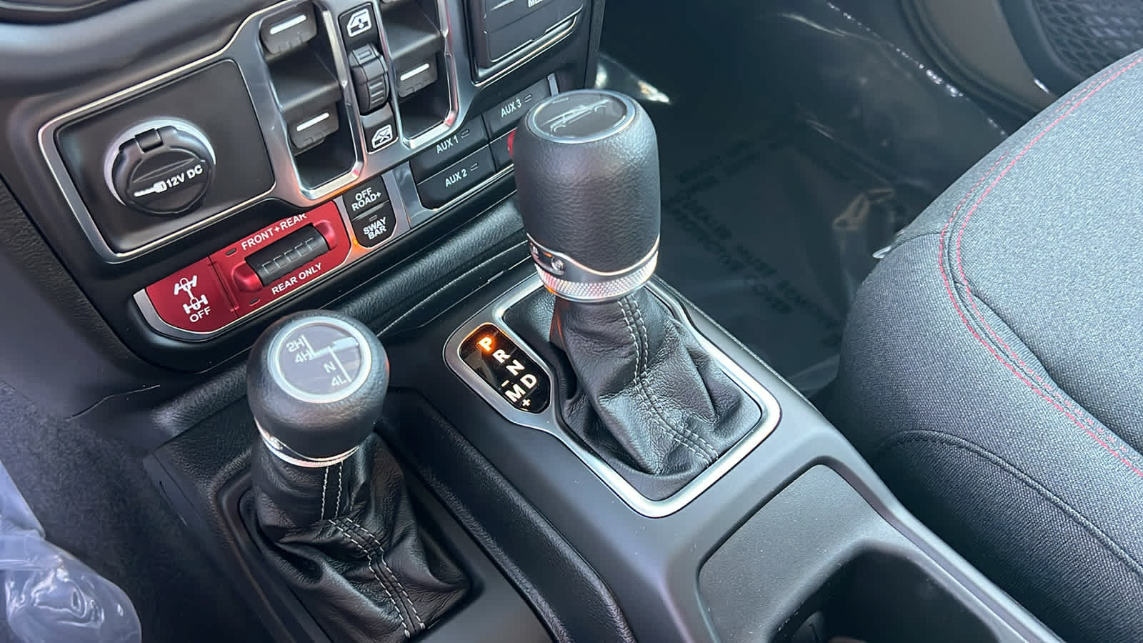 Thumbnail: 2026 Jeep Gladiator - 13