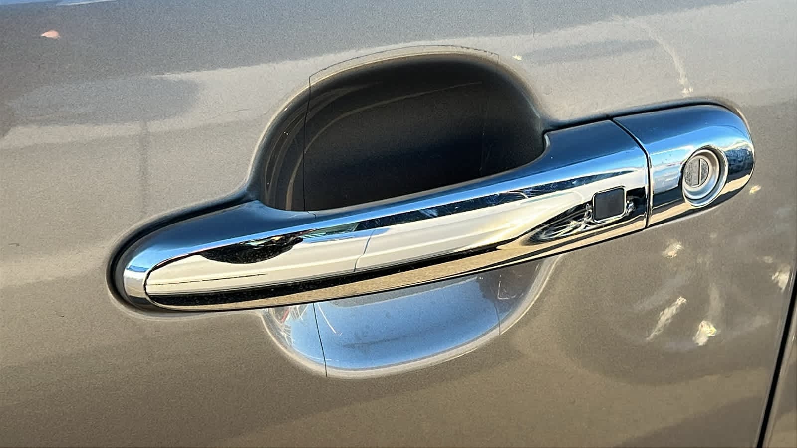 Thumbnail: 2014 Kia Sorento - 10