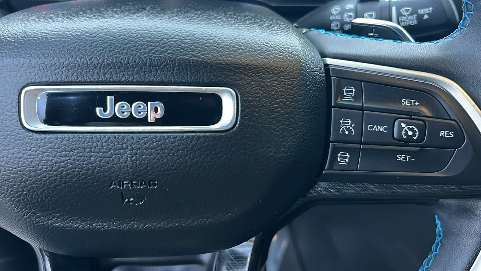 Thumbnail: 2022 Jeep Grand Cherokee - 20