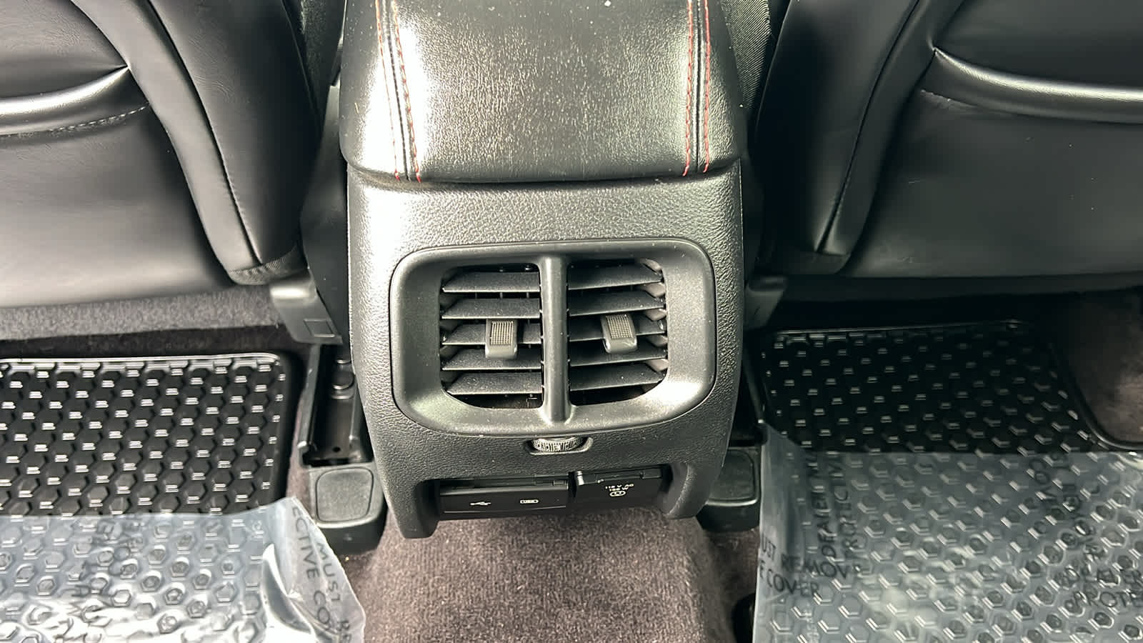 Thumbnail: 2019 Jeep Cherokee - 25