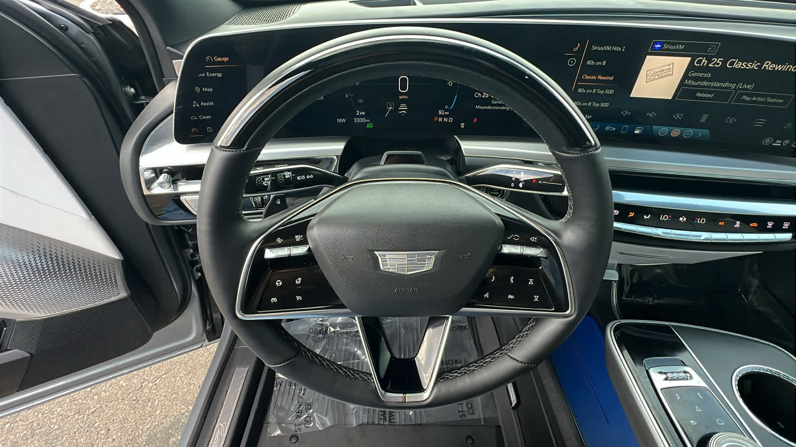 Thumbnail: 2024 Cadillac Lyriq - 18