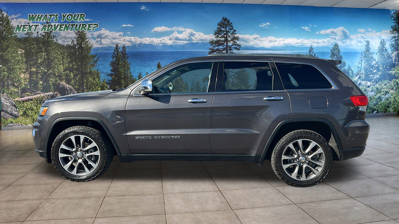 Thumbnail: 2018 Jeep Grand Cherokee - 8