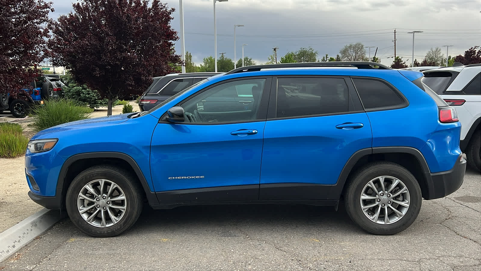 Thumbnail: 2022 Jeep Cherokee - 9