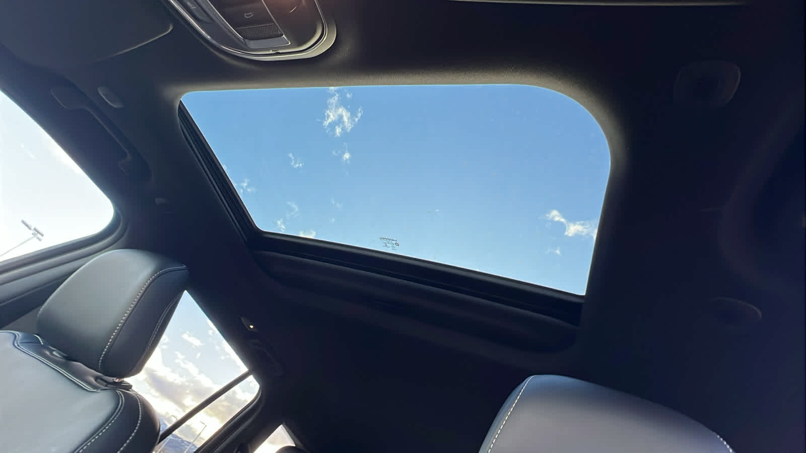 Thumbnail: 2026 Jeep Grand Cherokee - 31