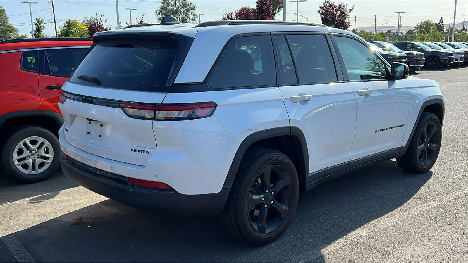 Thumbnail: 2024 Jeep Grand Cherokee - 8
