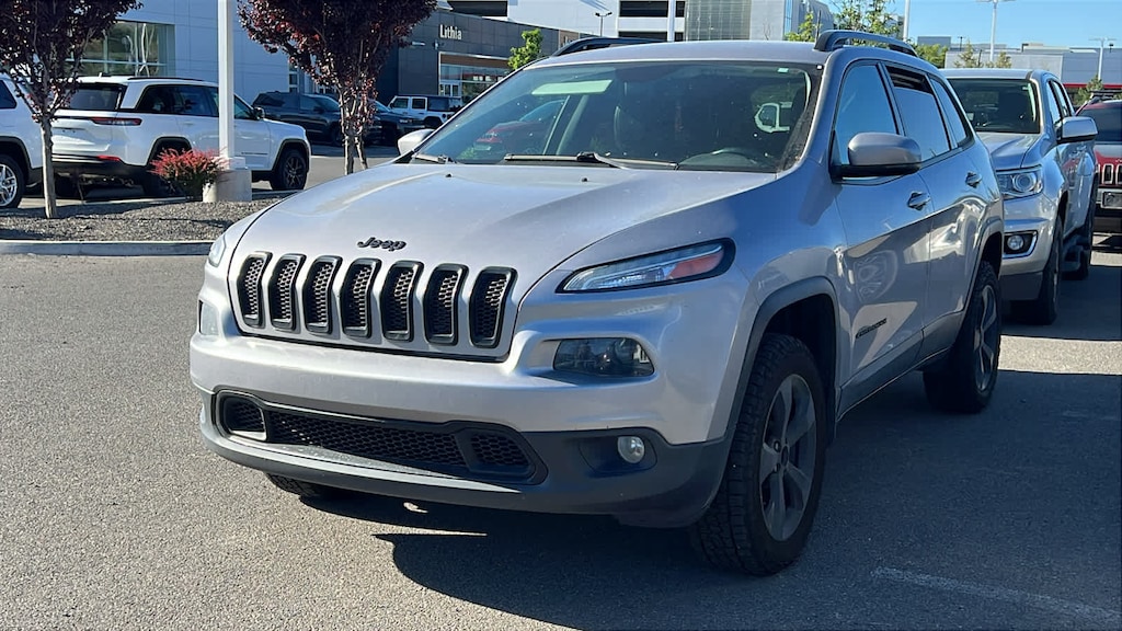 Used 2018 Jeep Cherokee Limited SUV