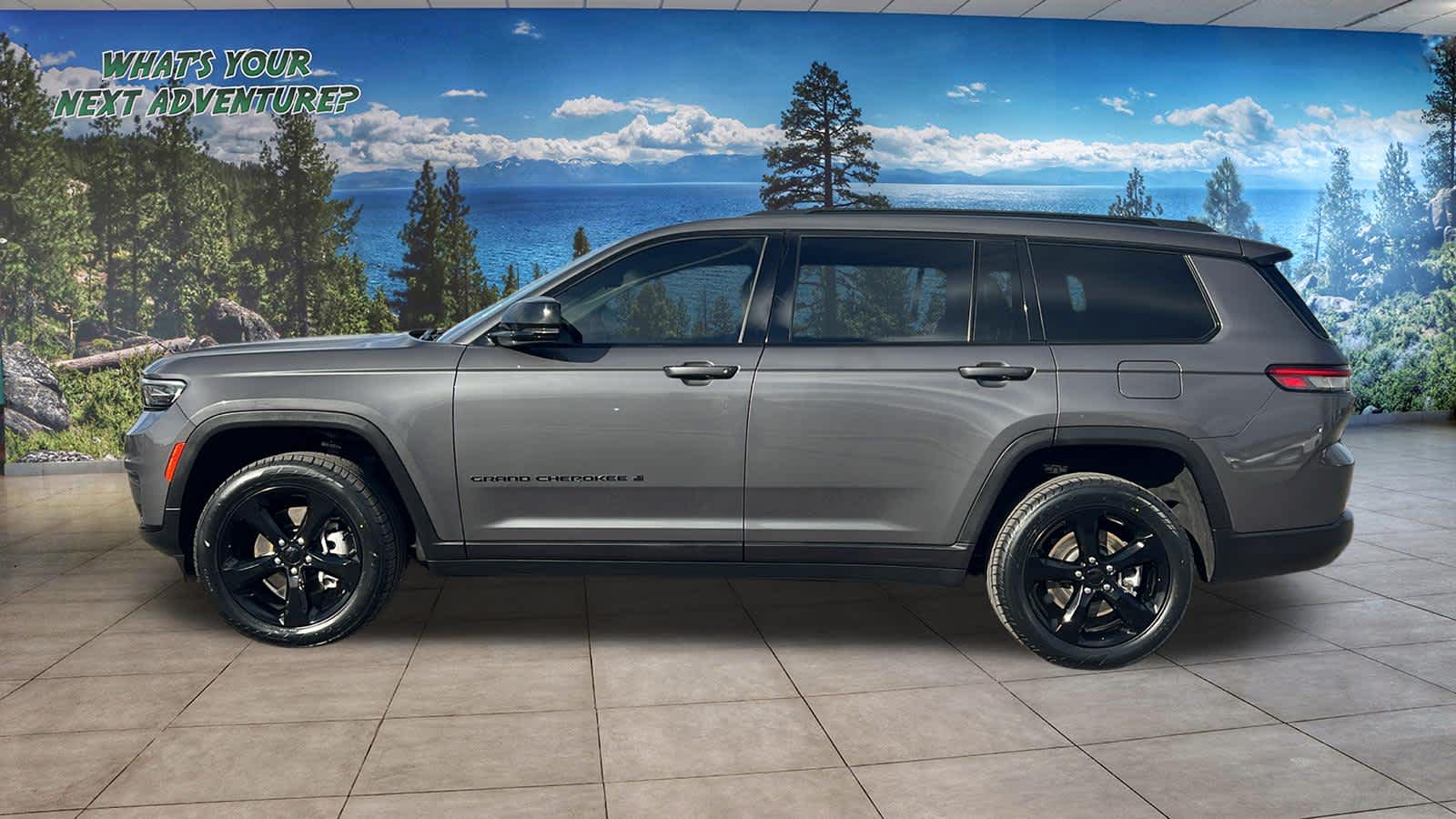 Thumbnail: 2023 Jeep Grand Cherokee - 8