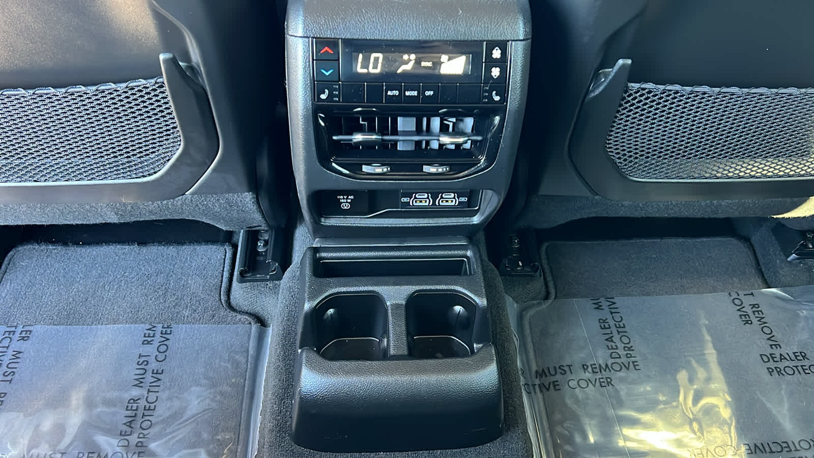 Thumbnail: 2022 Jeep Grand Cherokee - 25