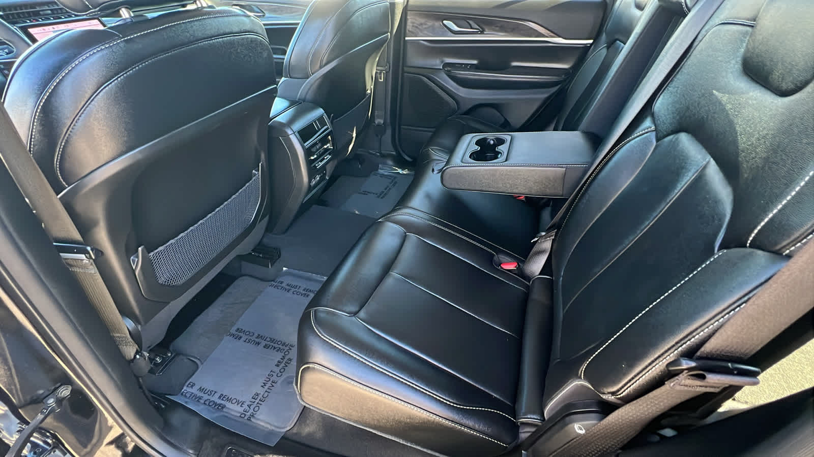 Thumbnail: 2023 Jeep Grand Cherokee - 24