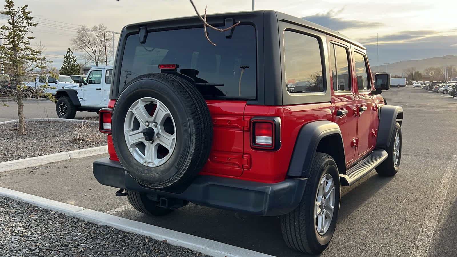 Thumbnail: 2022 Jeep Wrangler - 9