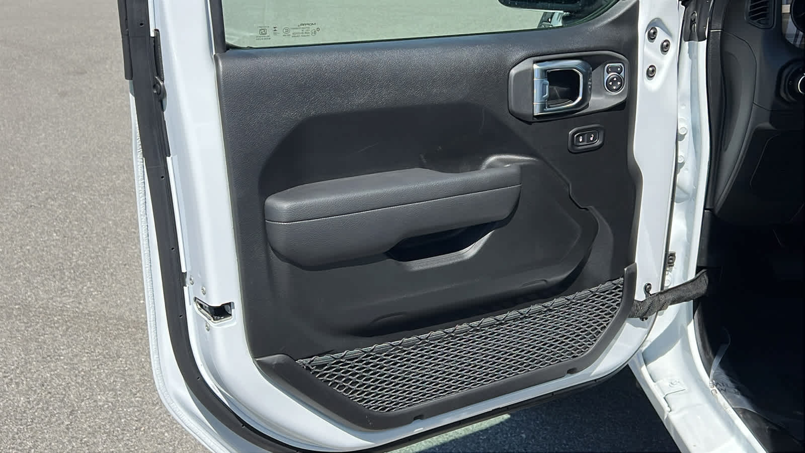 Thumbnail: 2026 Jeep Wrangler - 23