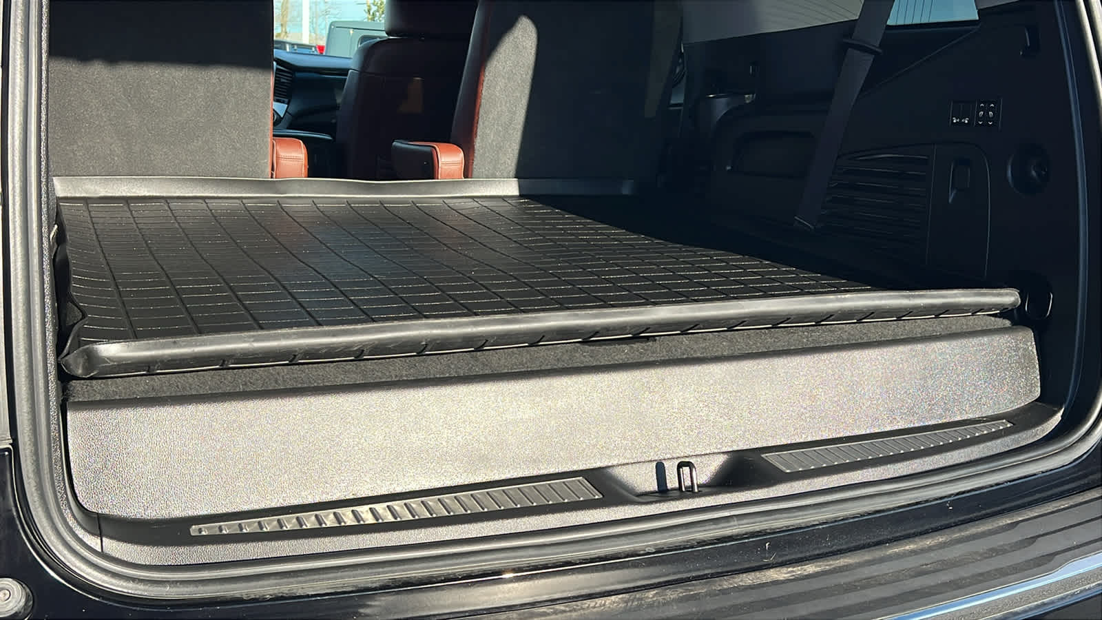 Thumbnail: 2020 Chevrolet Tahoe - 27