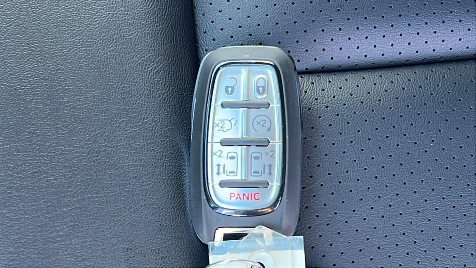 Thumbnail: 2026 Chrysler Pacifica - 29