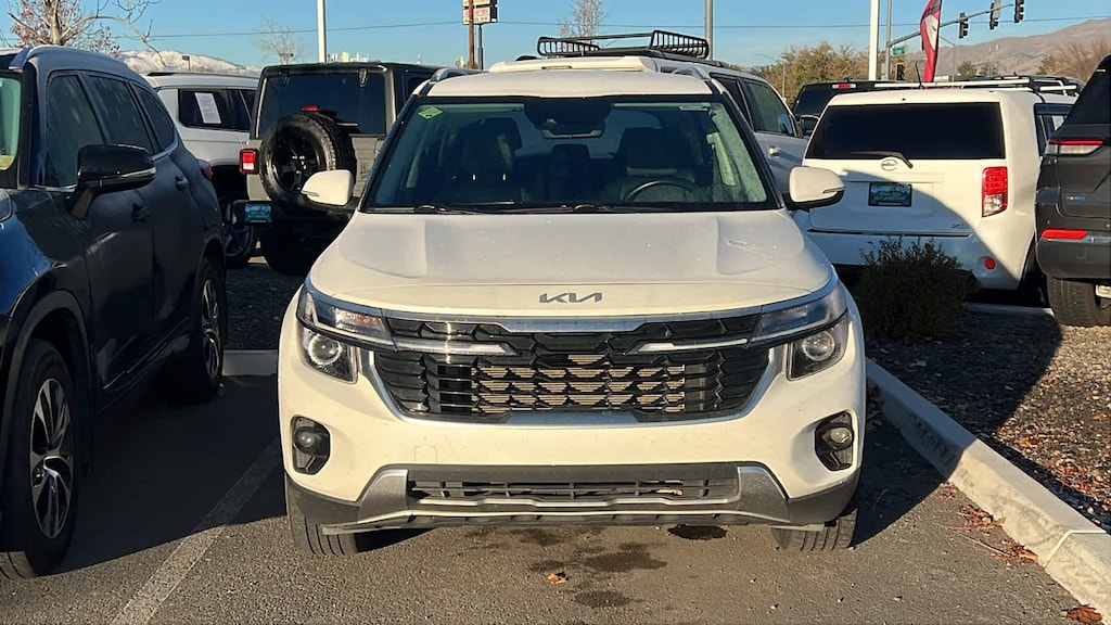 Used 2024 Kia Seltos EX SUV