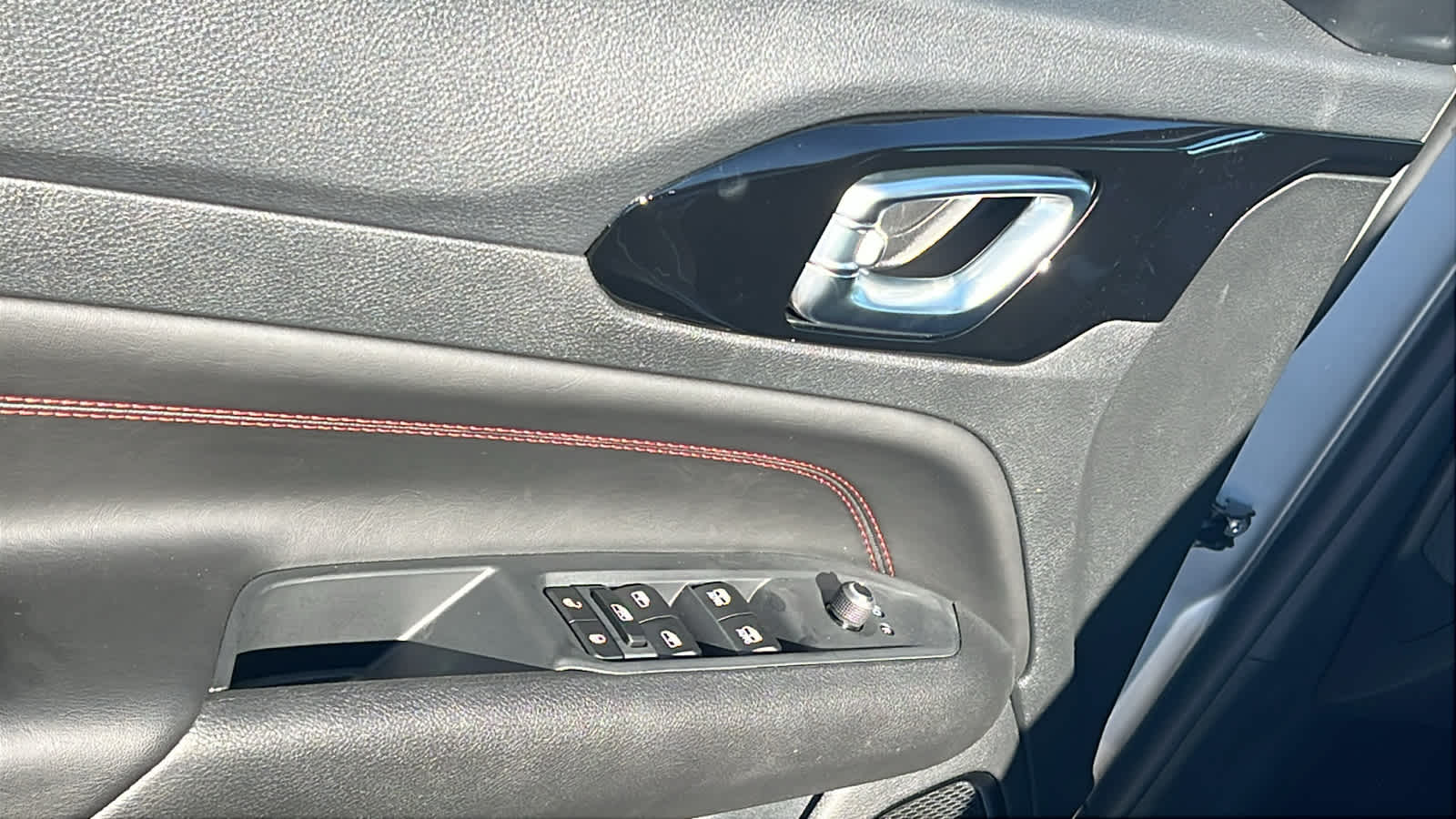 Thumbnail: 2026 Jeep Compass - 22