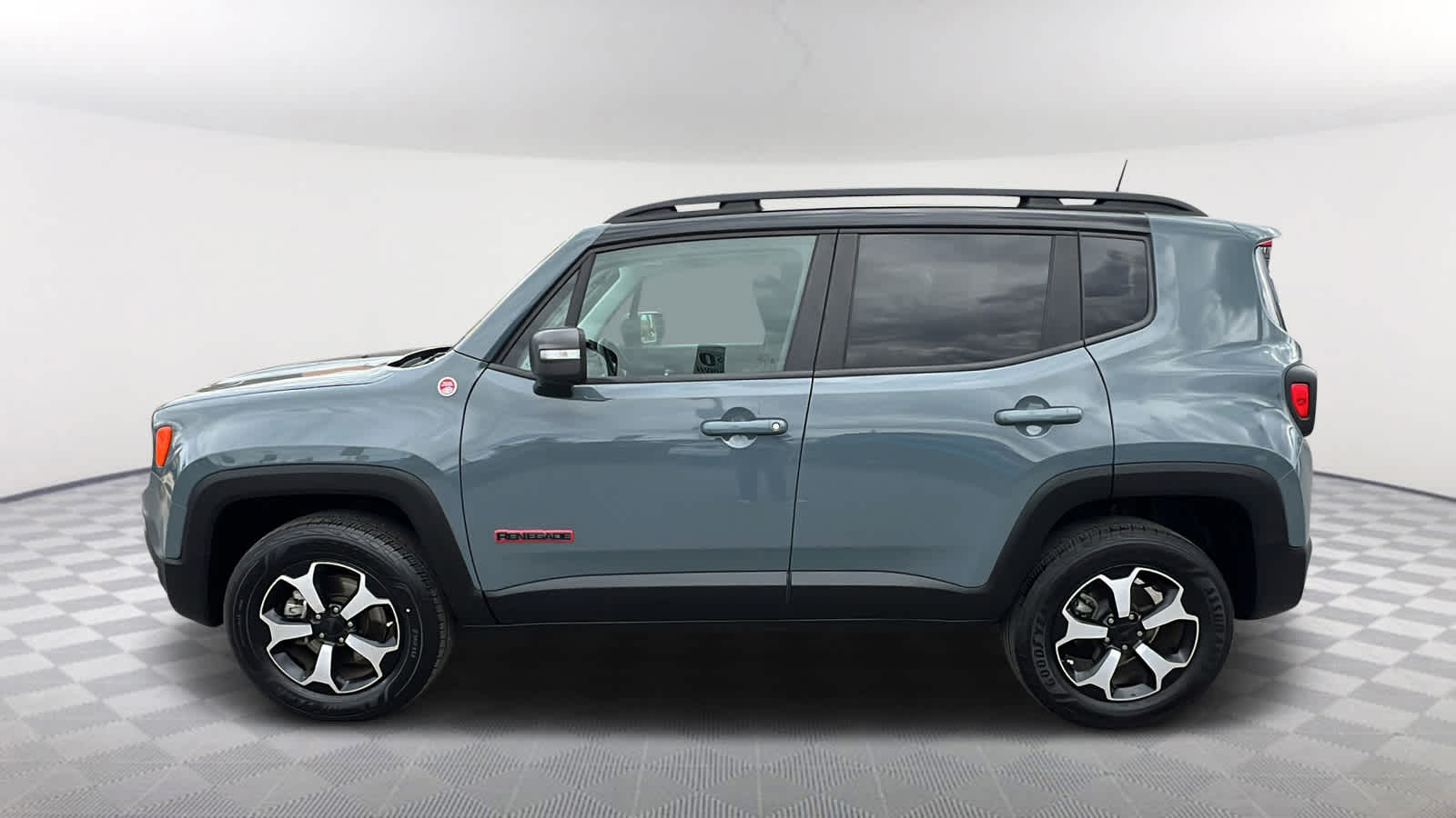 2019 Jeep Renegade Trailhawk 3