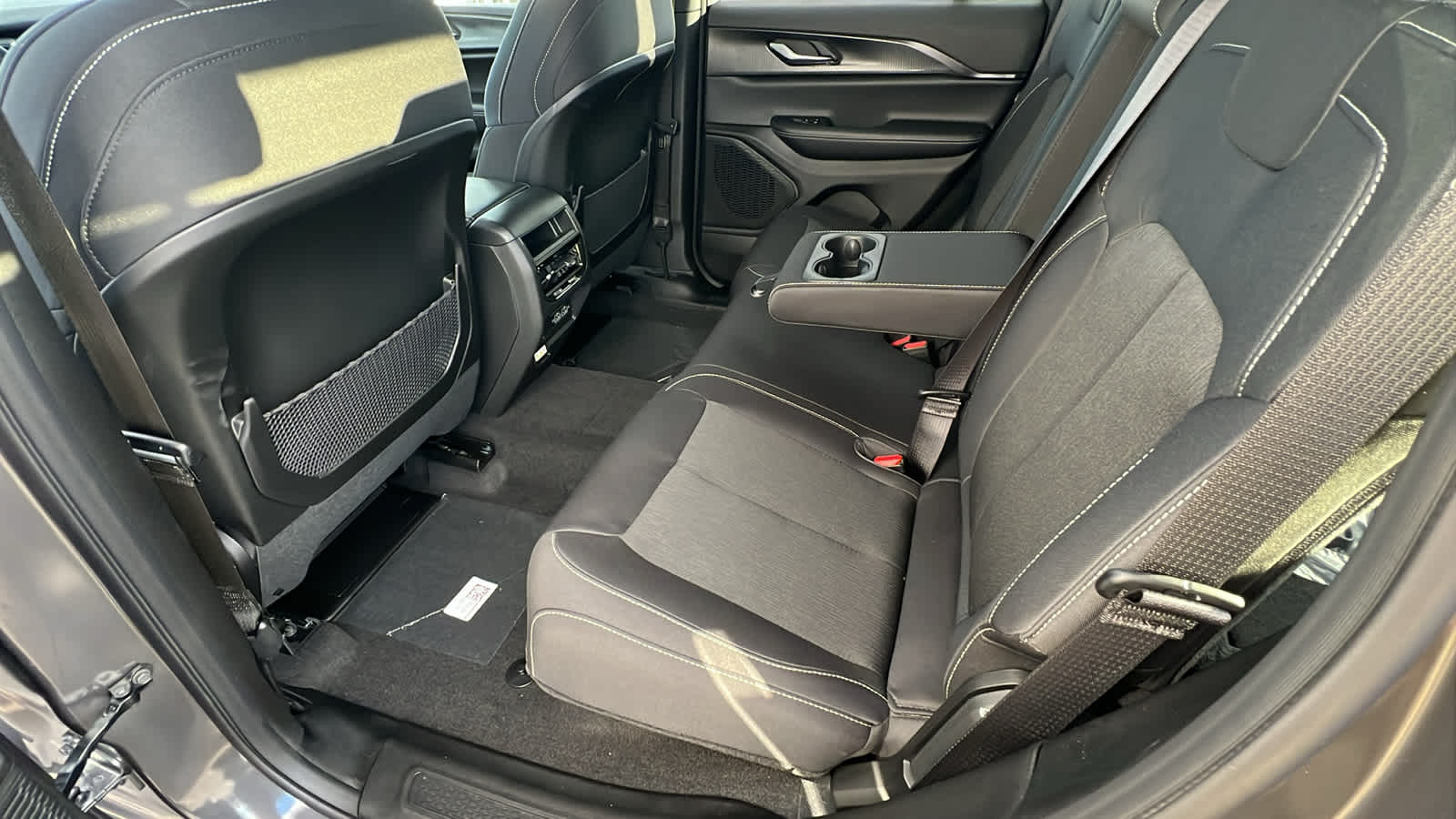 Thumbnail: 2026 Jeep Grand Cherokee - 24