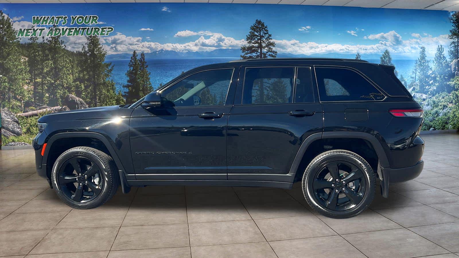 Thumbnail: 2023 Jeep Grand Cherokee - 8
