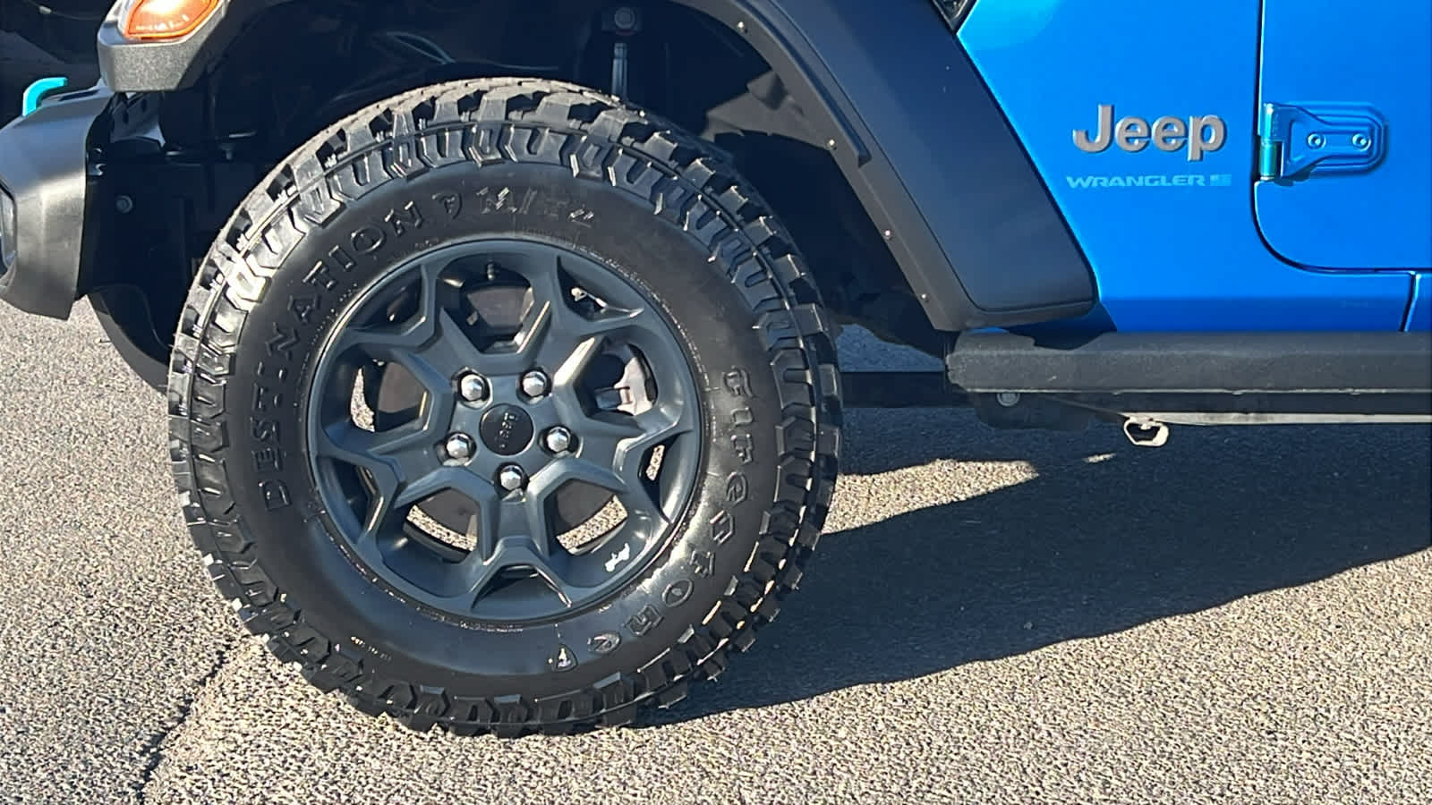 Thumbnail: 2023 Jeep Wrangler - 9