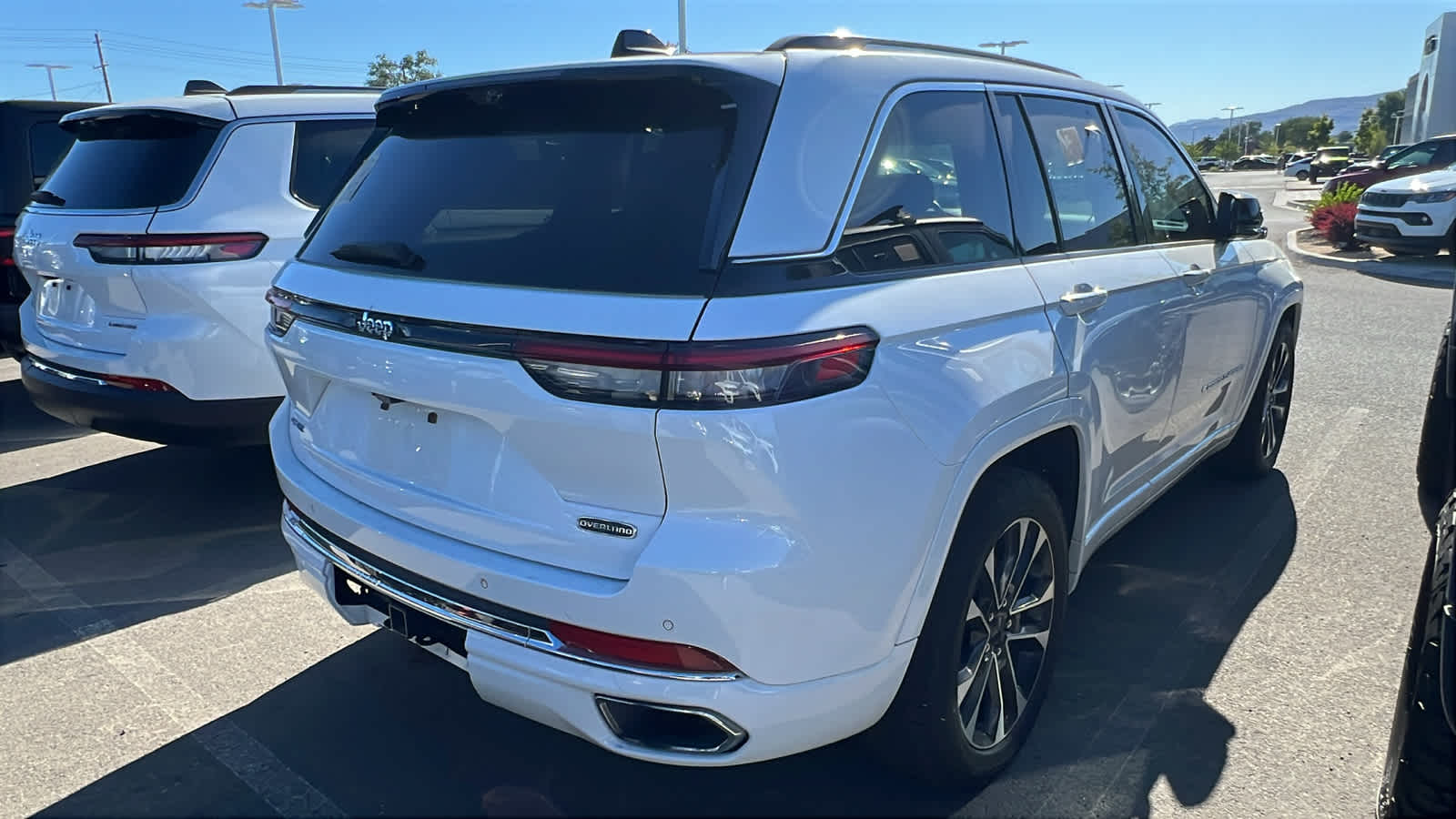 Thumbnail: 2022 Jeep Grand Cherokee - 10