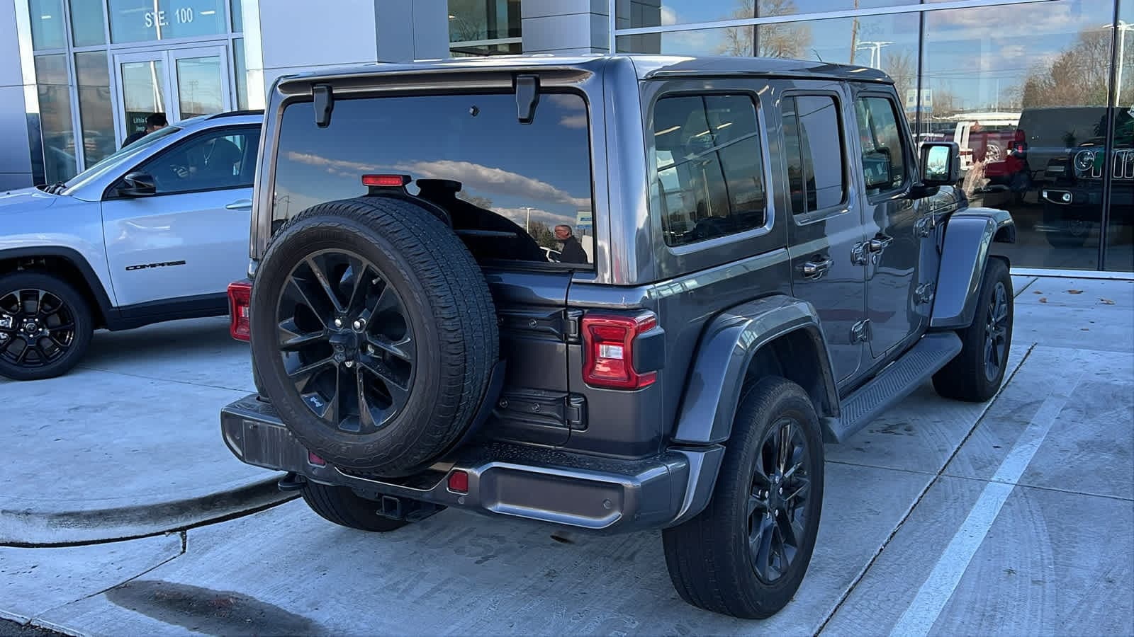 Thumbnail: 2021 Jeep Wrangler - 7