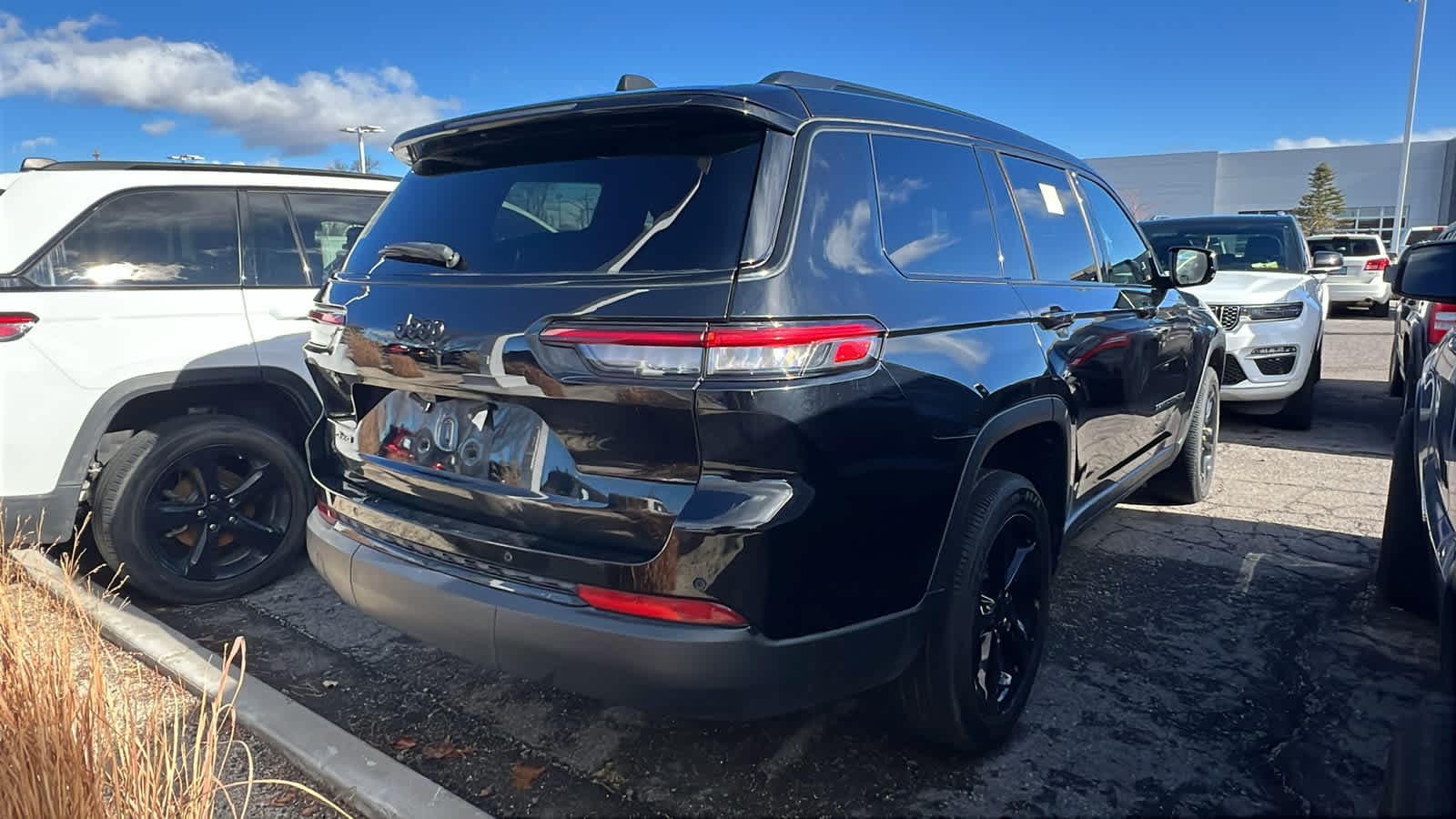 Thumbnail: 2023 Jeep Grand Cherokee - 5