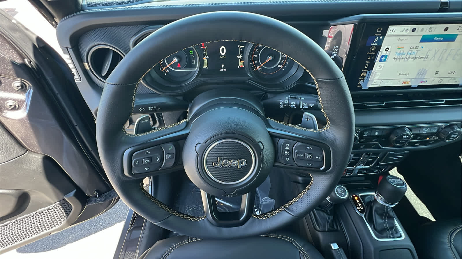 Thumbnail: 2025 Jeep Wrangler - 18